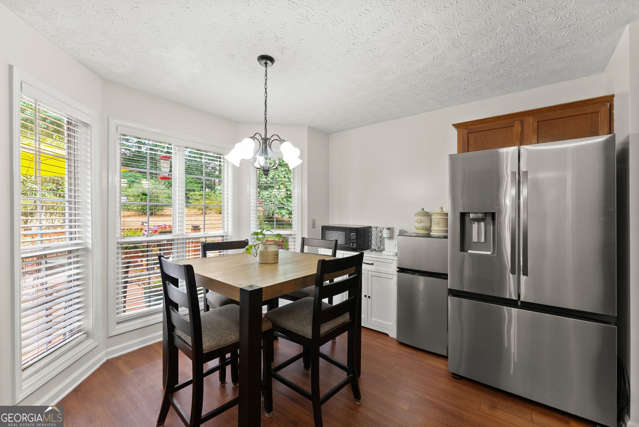 3202 Summit Glen Drive