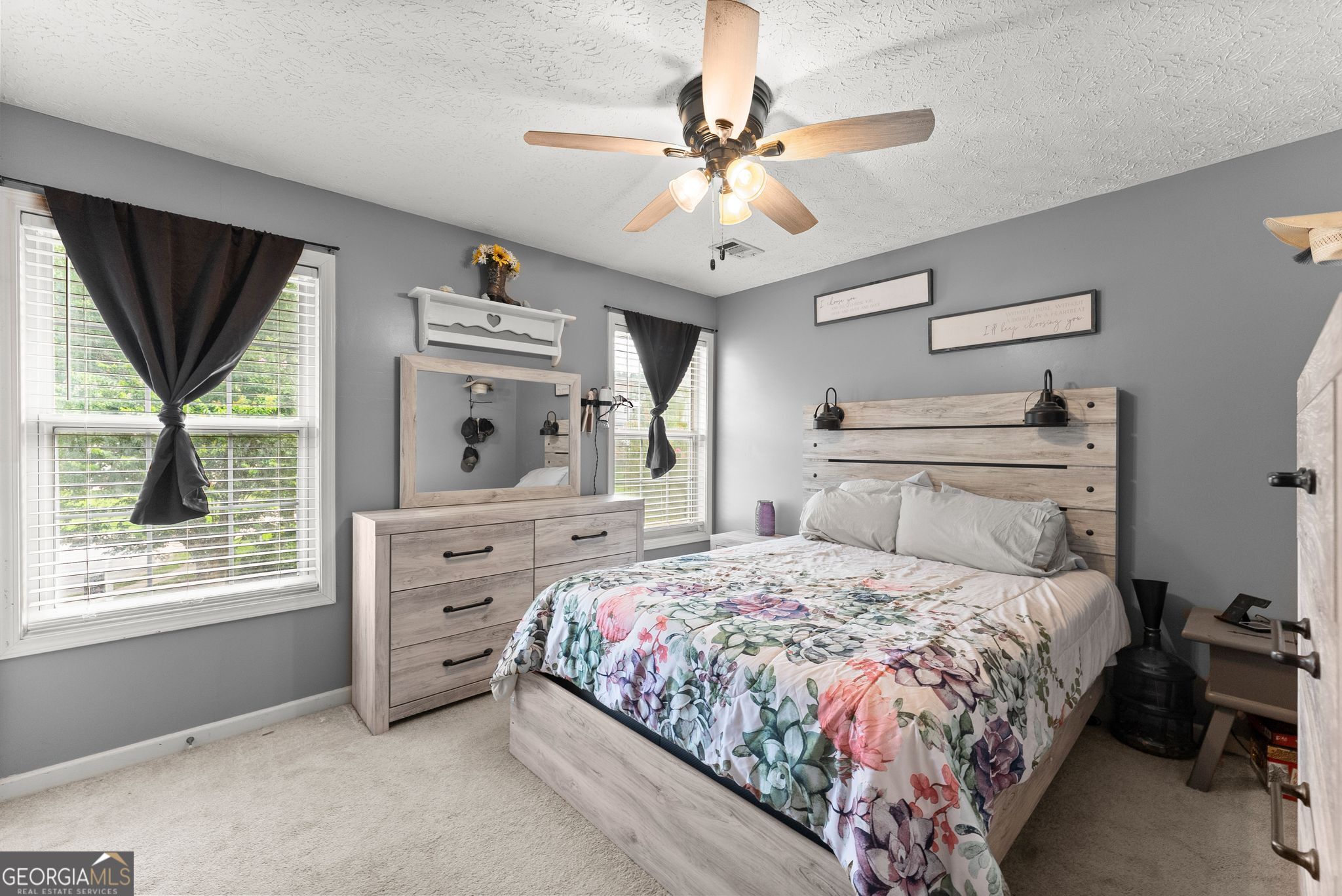 3202 Summit Glen Drive