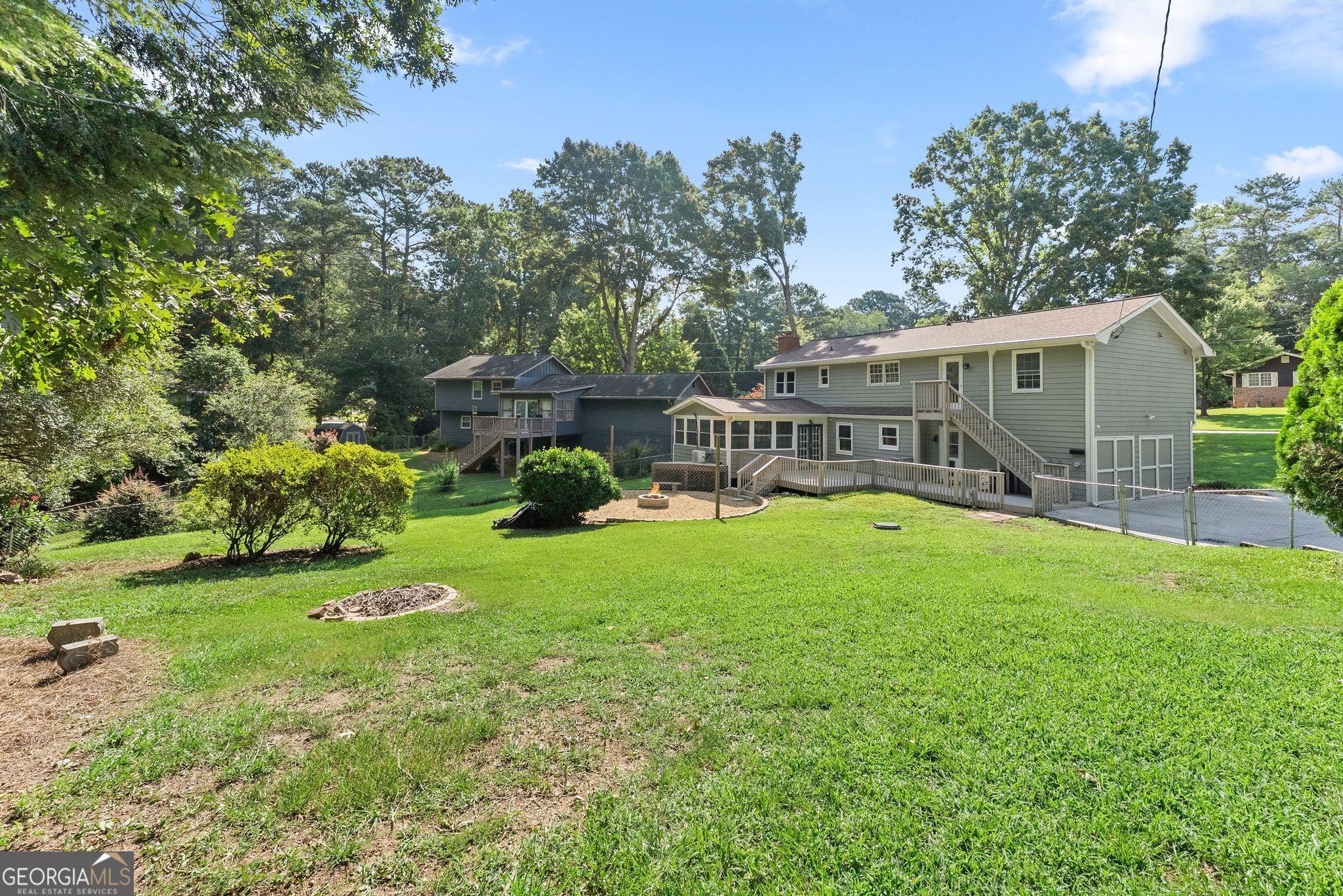 2777 Rosemont Drive NW