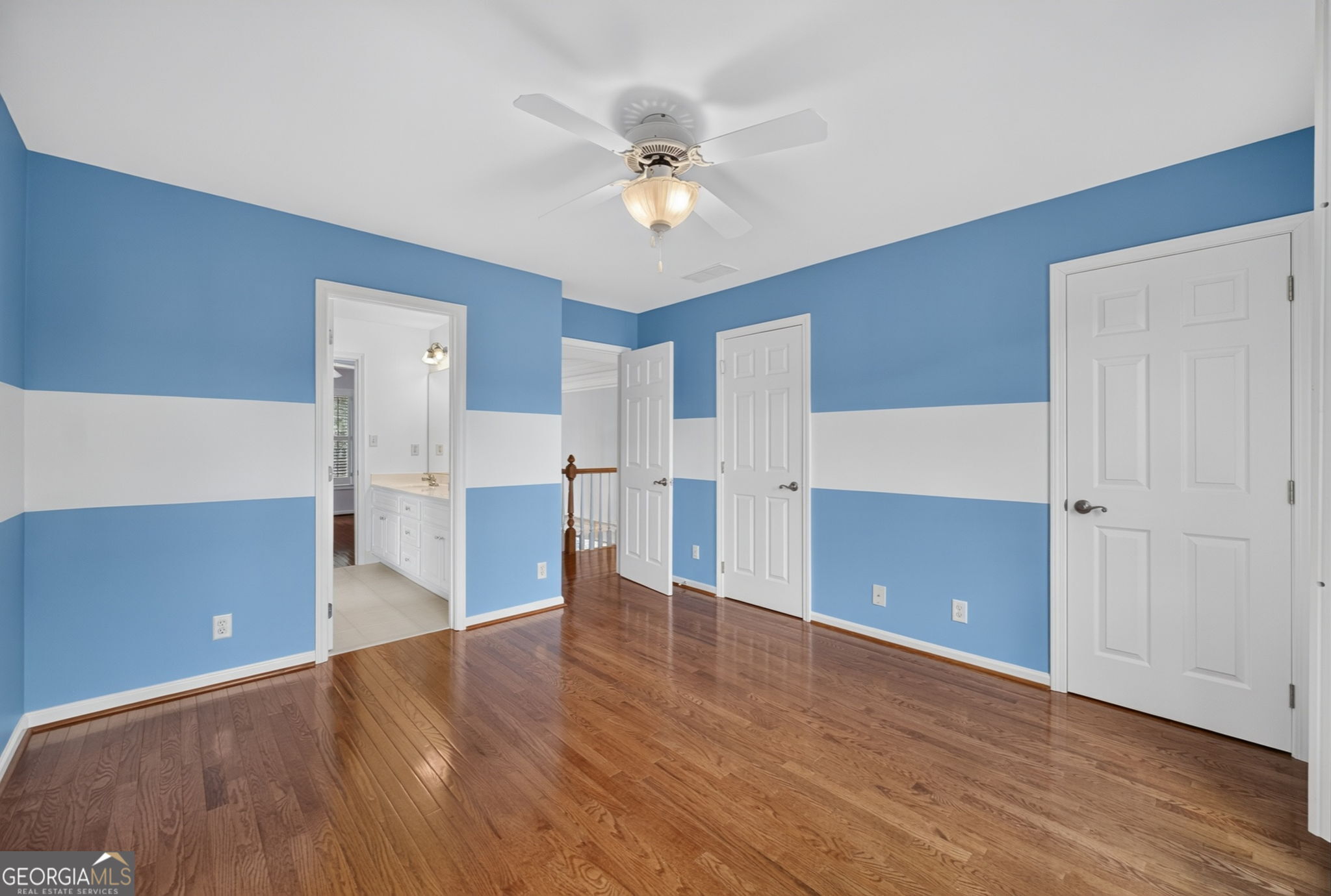 562 Grassmeade Way
