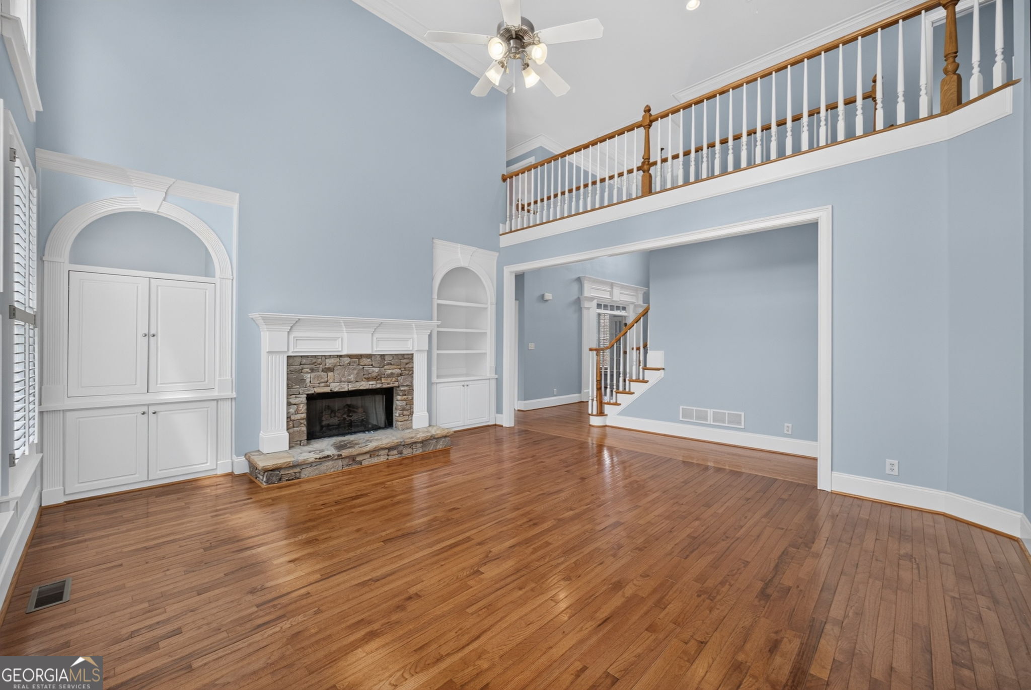 562 Grassmeade Way