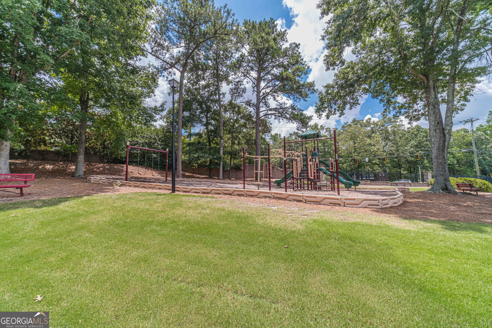 562 Grassmeade Way