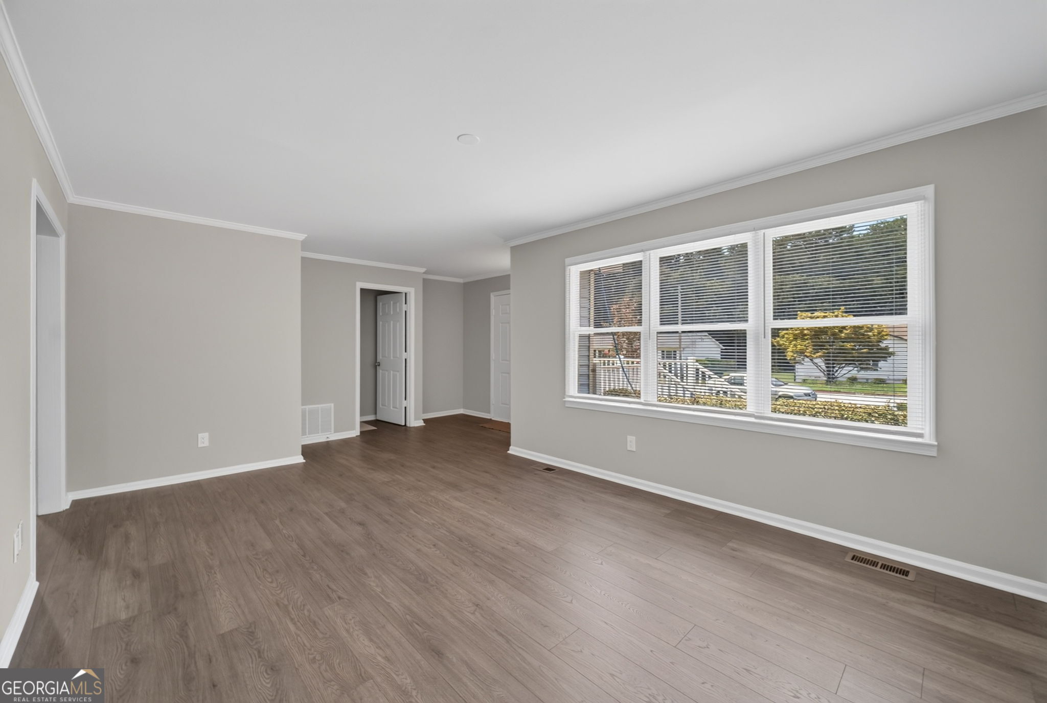 1610 Rose Garden Lane