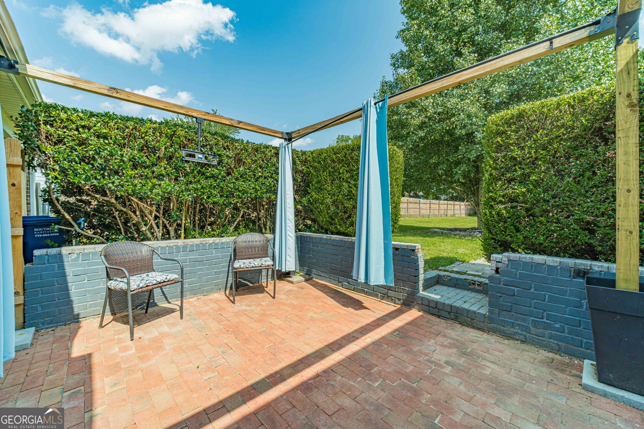 1610 Rose Garden Lane