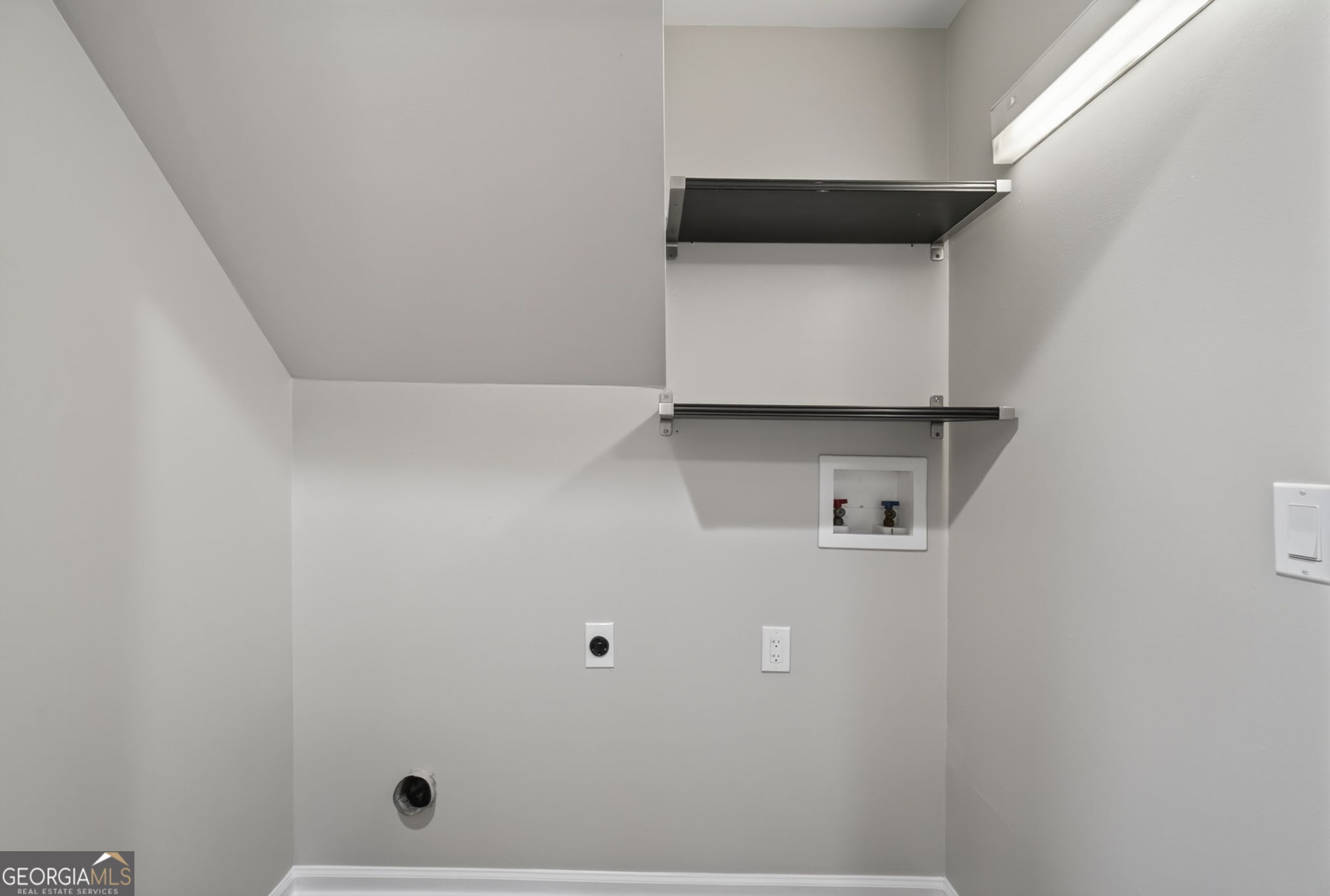 1610 Rose Garden Lane