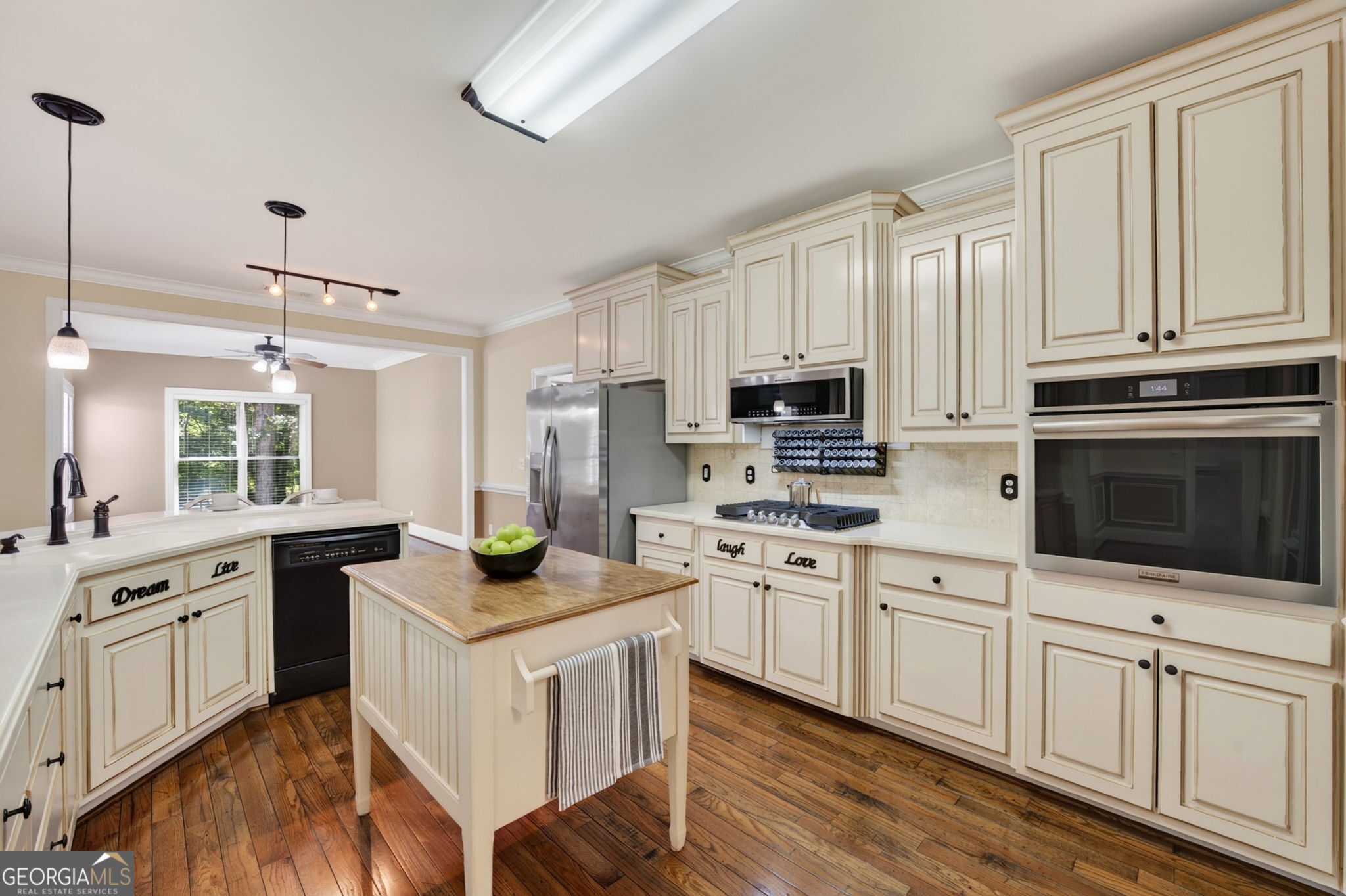 825 Harvest Lane