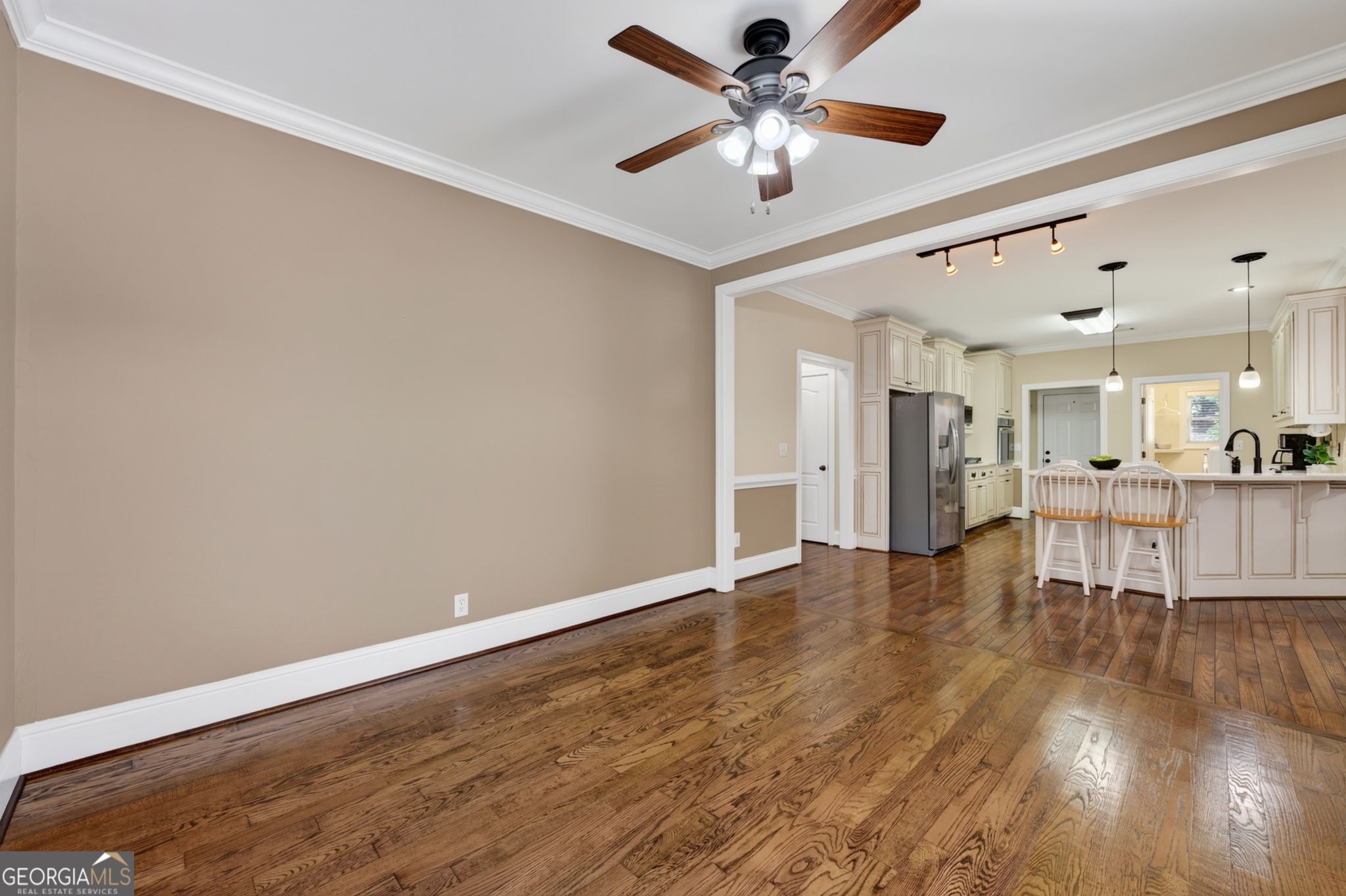825 Harvest Lane