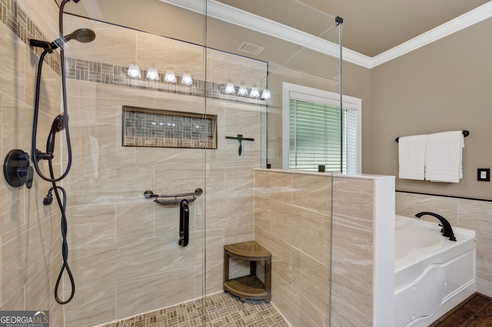825 Harvest Lane
