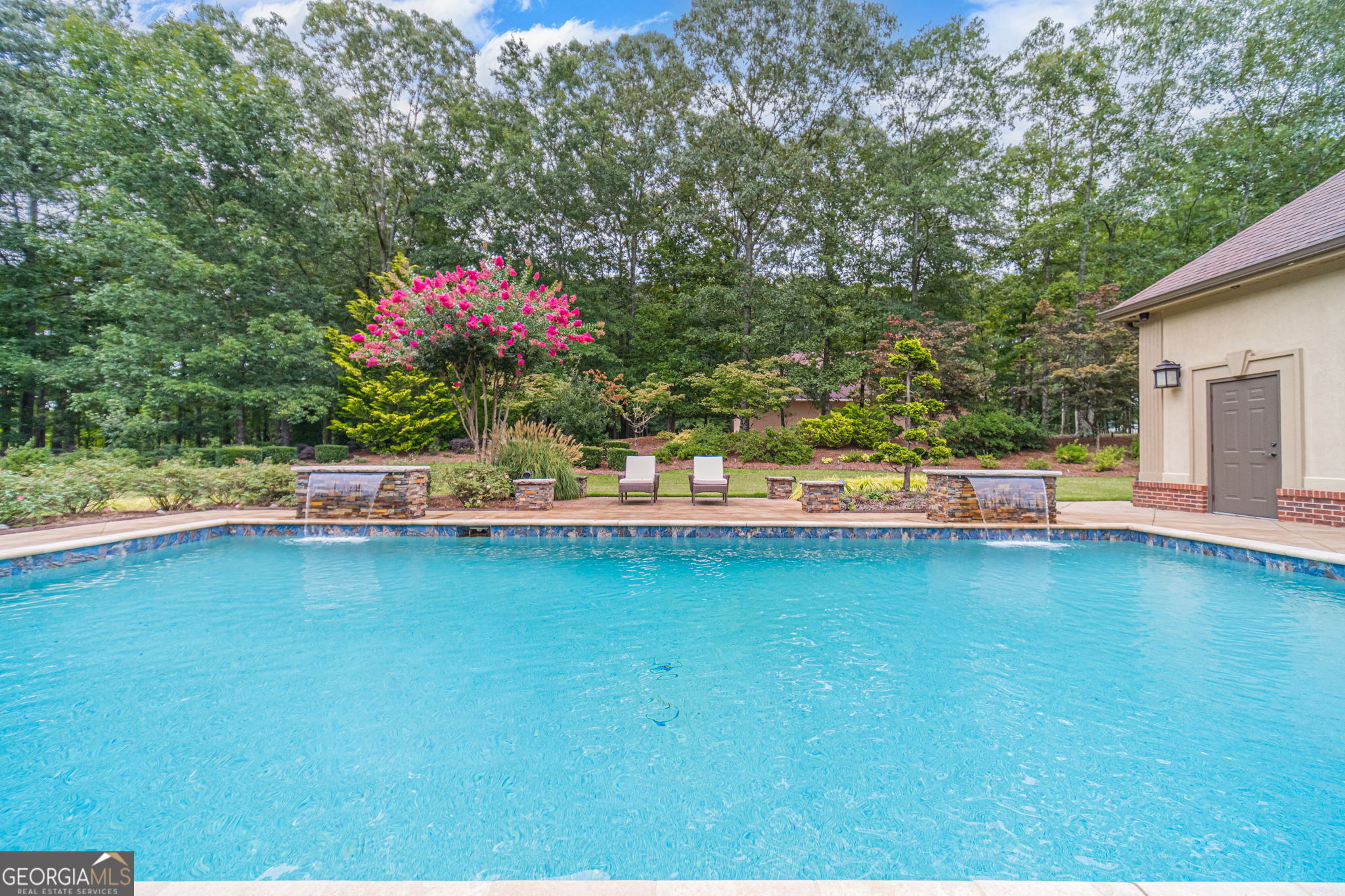 1601 Broadnax Mill Road