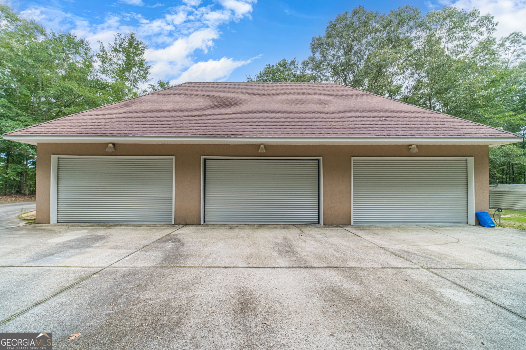 1601 Broadnax Mill Road