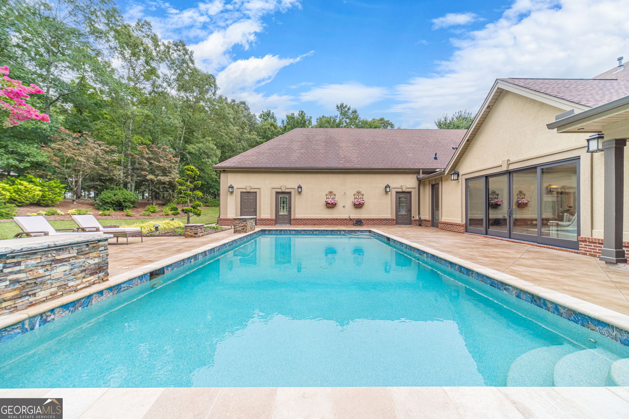 1601 Broadnax Mill Road