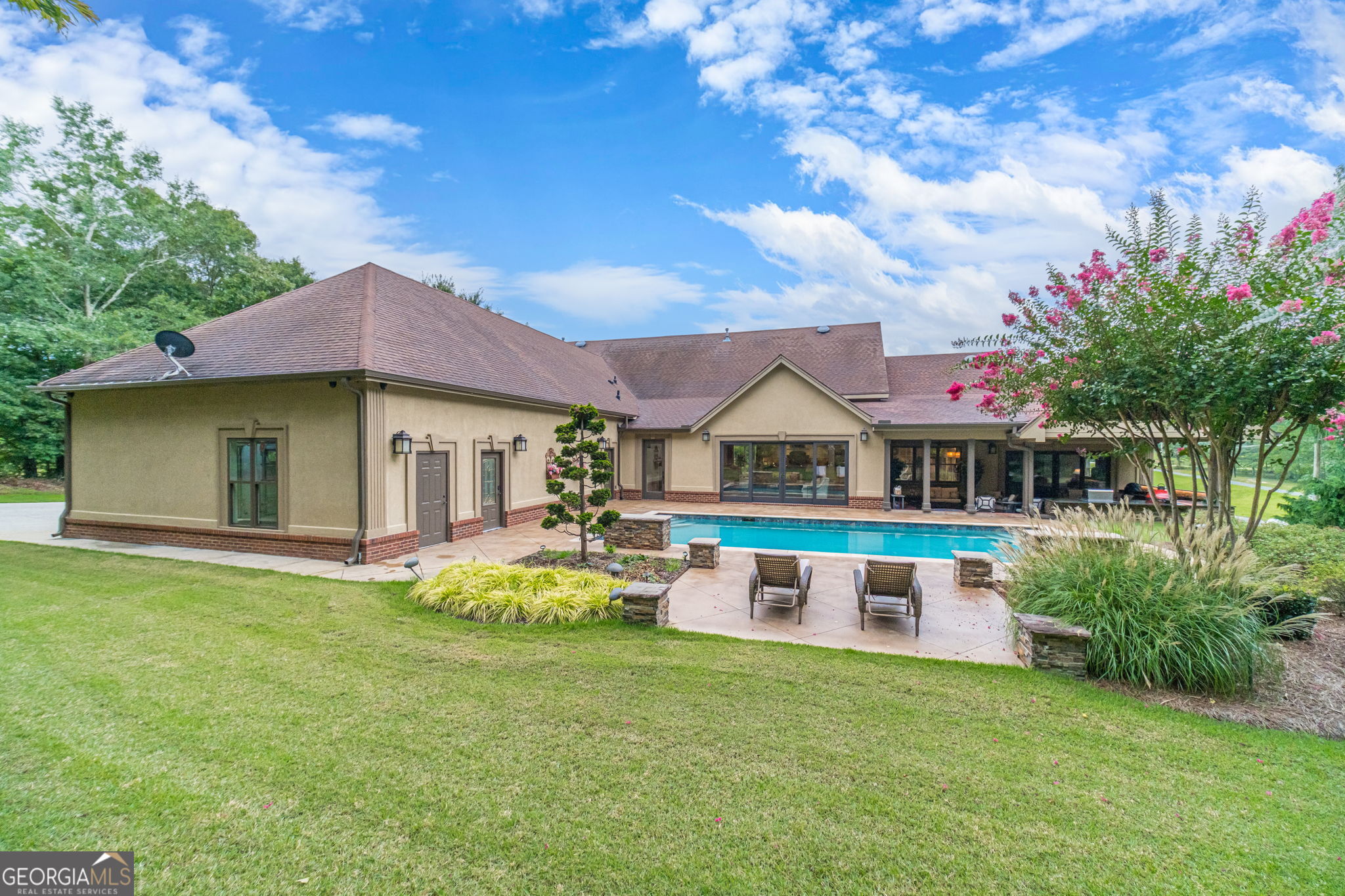1601 Broadnax Mill Road