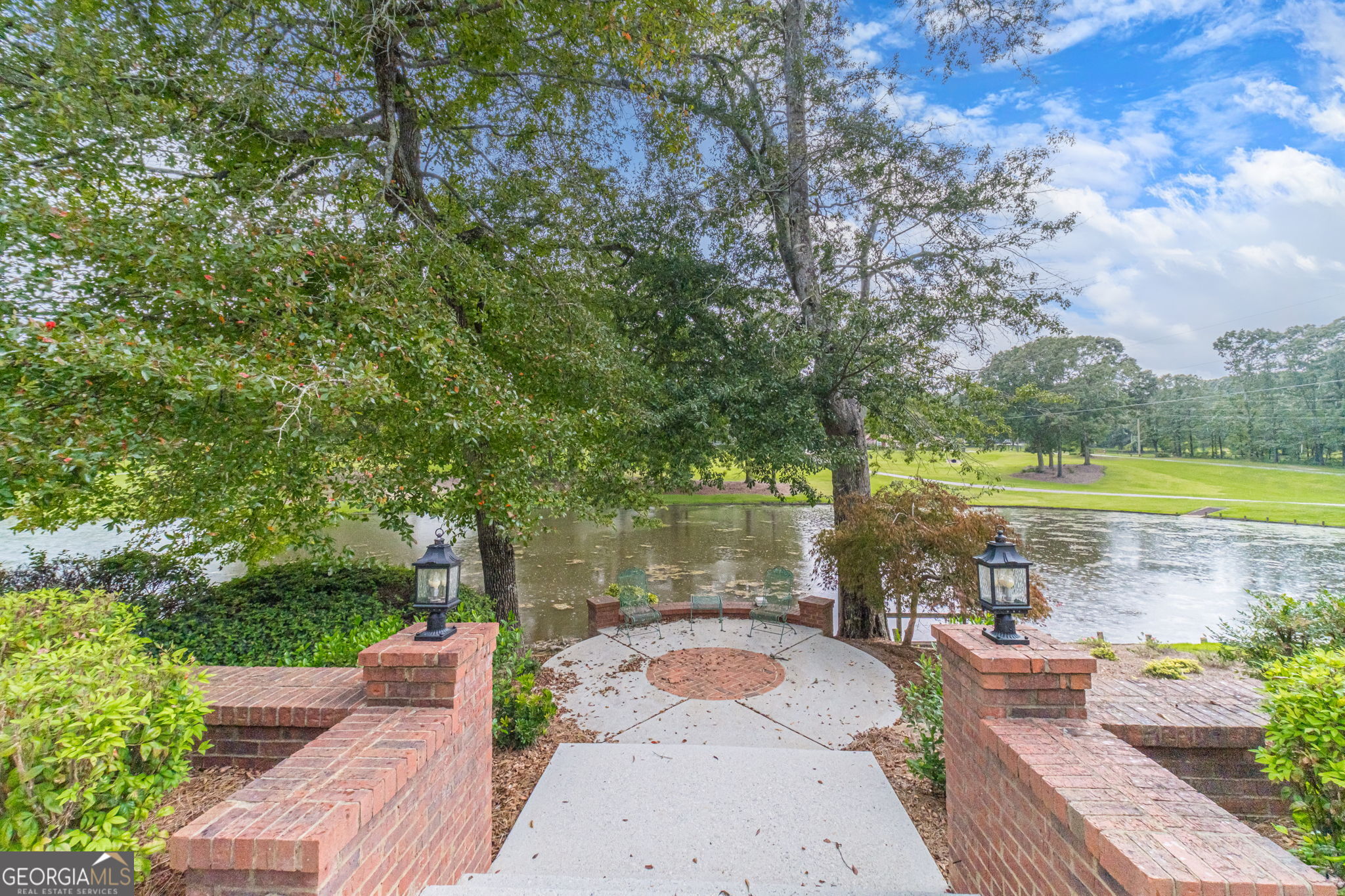 1601 Broadnax Mill Road