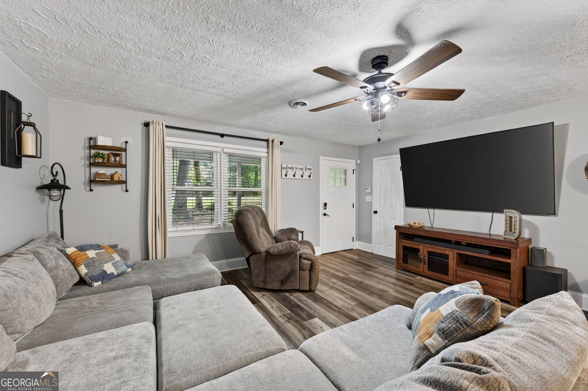 489 Pelican Circle