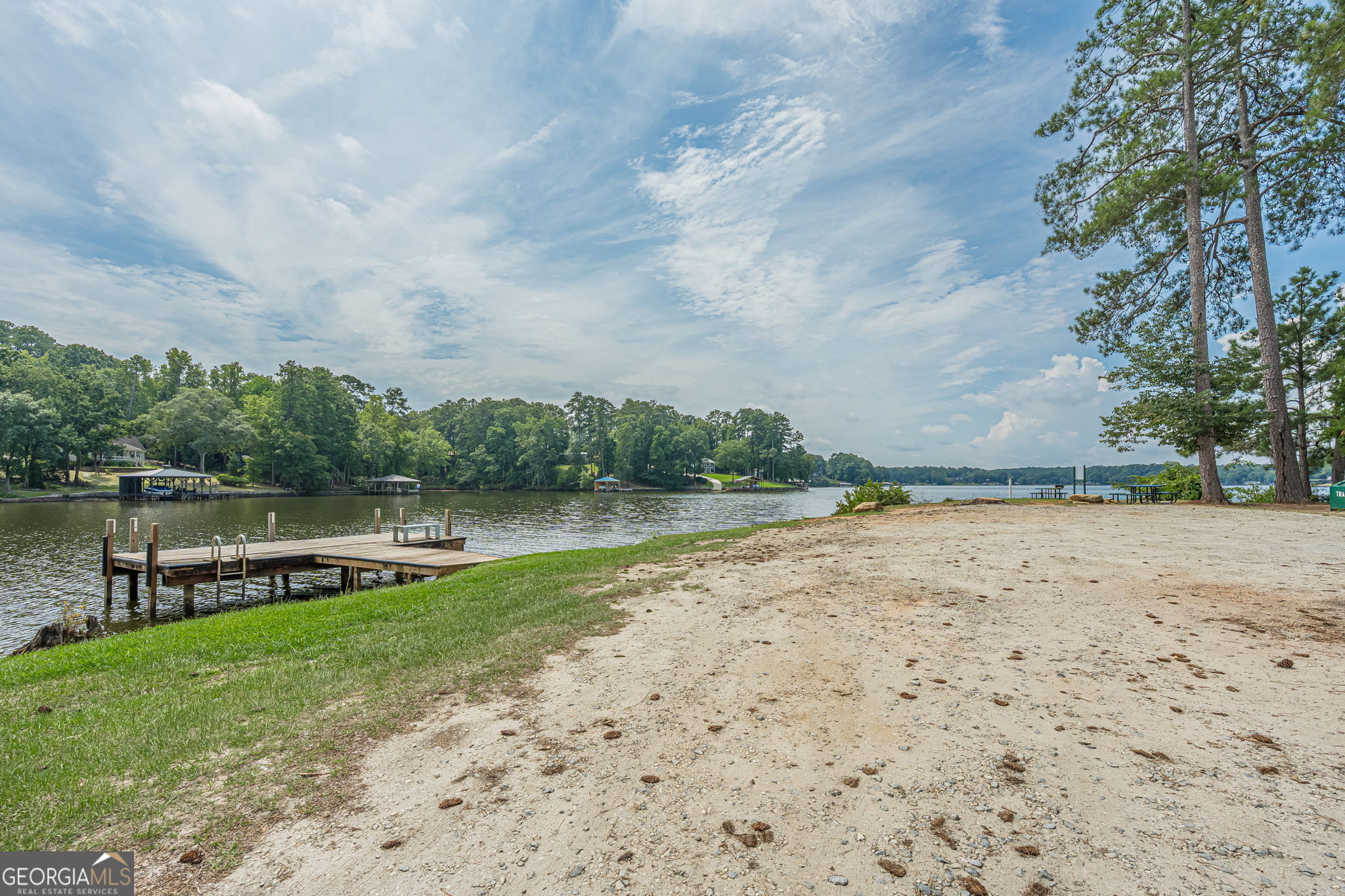 489 Pelican Circle