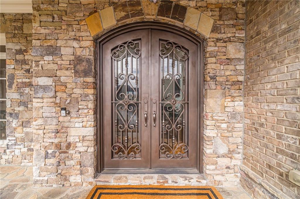 2262 Crimson King Drive