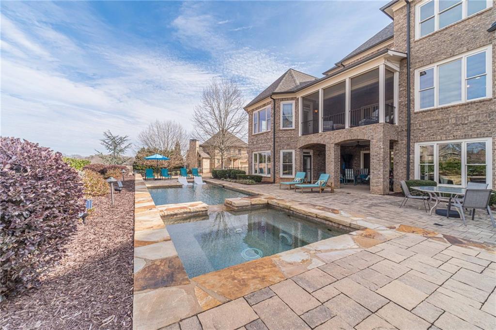 2262 Crimson King Drive