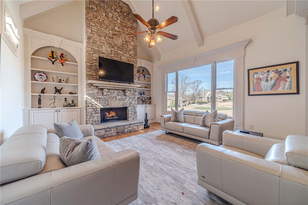 2262 Crimson King Drive