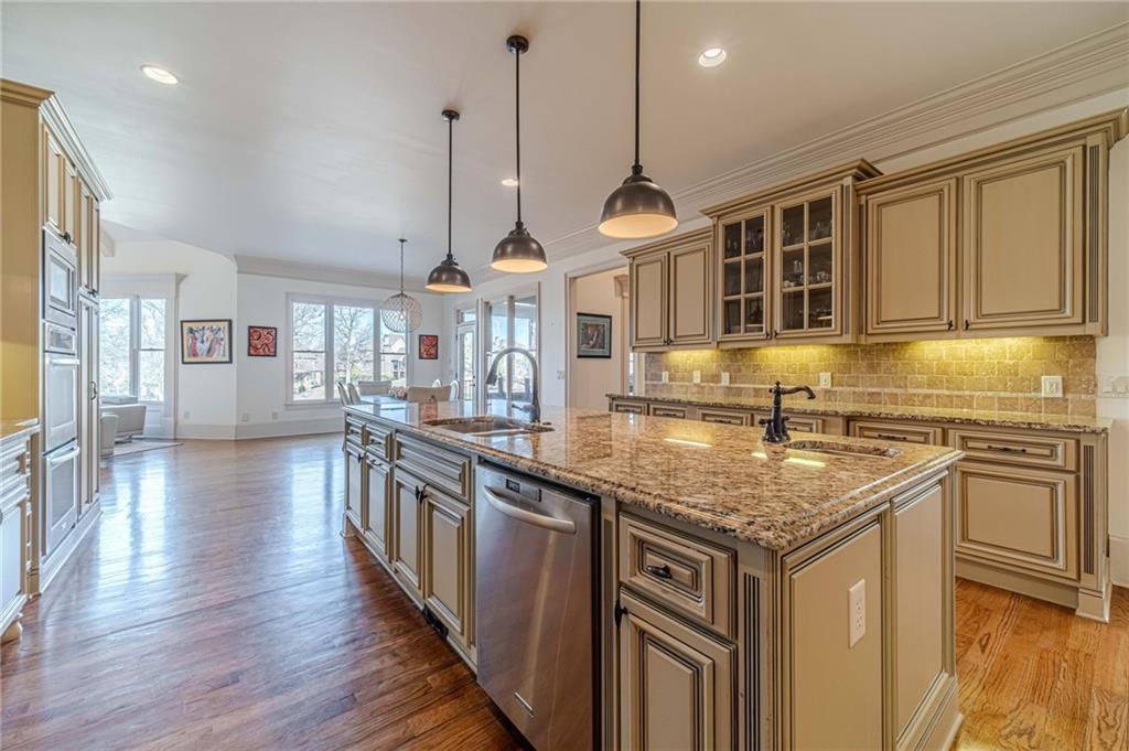 2262 Crimson King Drive