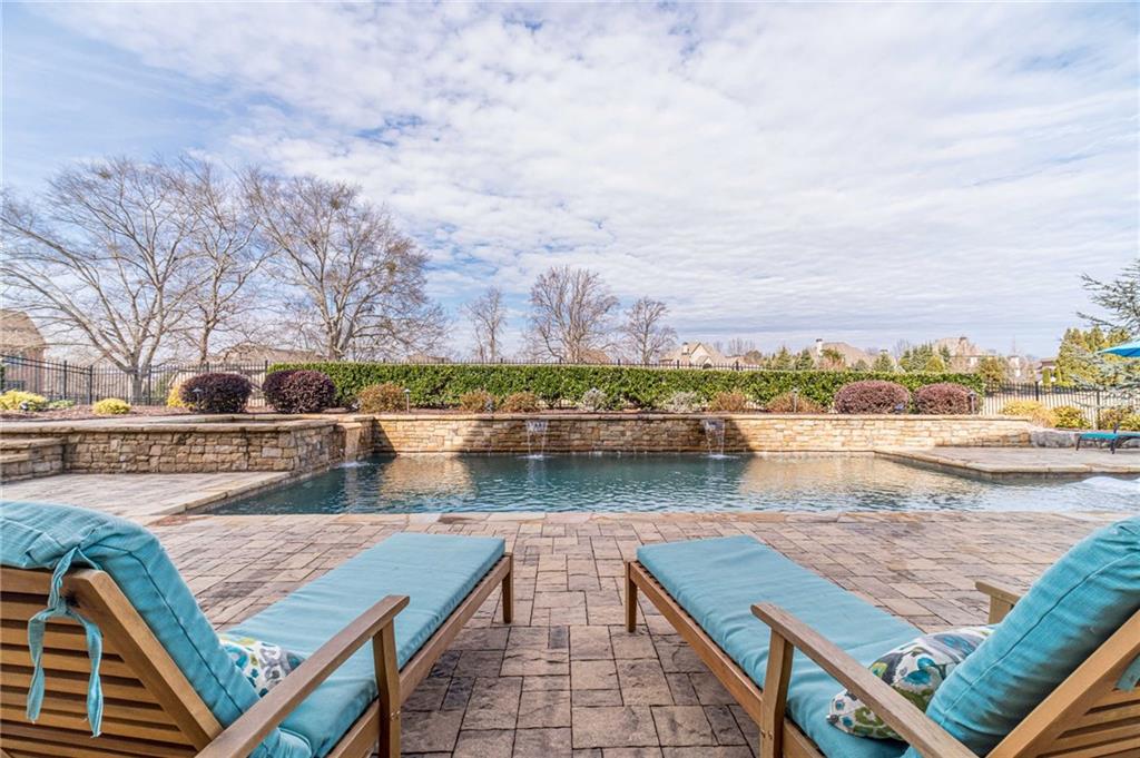 2262 Crimson King Drive