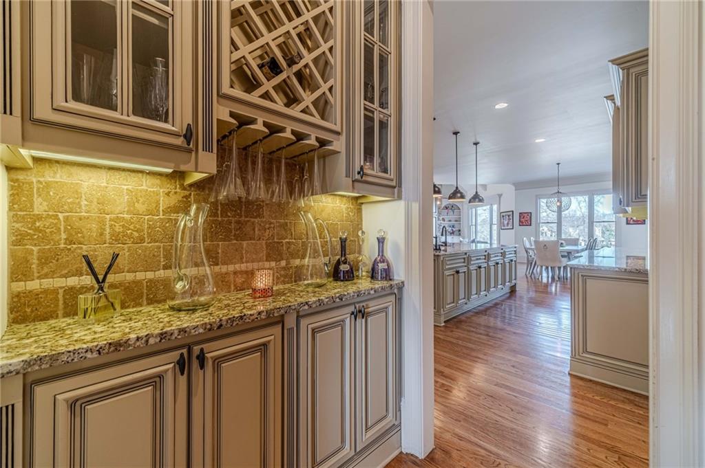 2262 Crimson King Drive