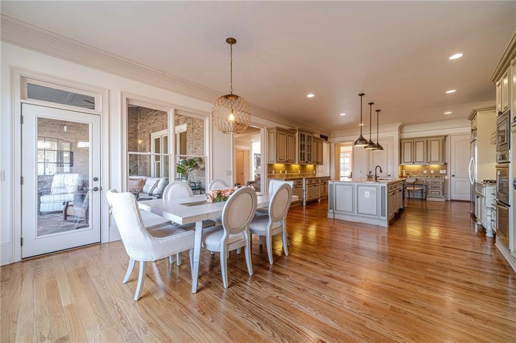 2262 Crimson King Drive