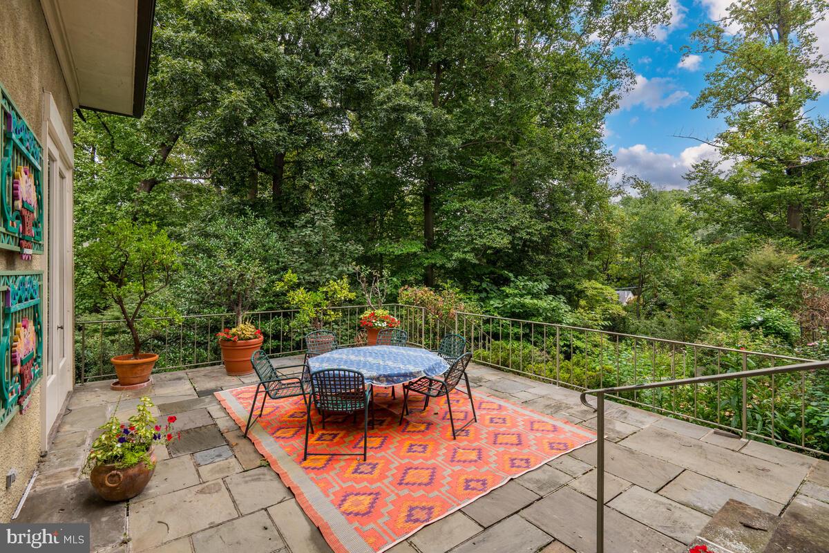 3136 NEWARK STREET NW