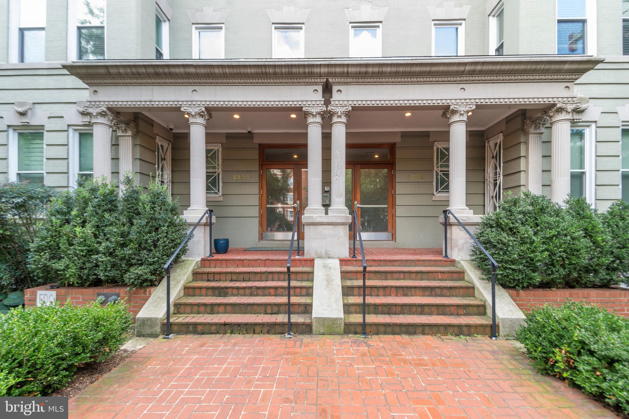 1324 Euclid St NW #5