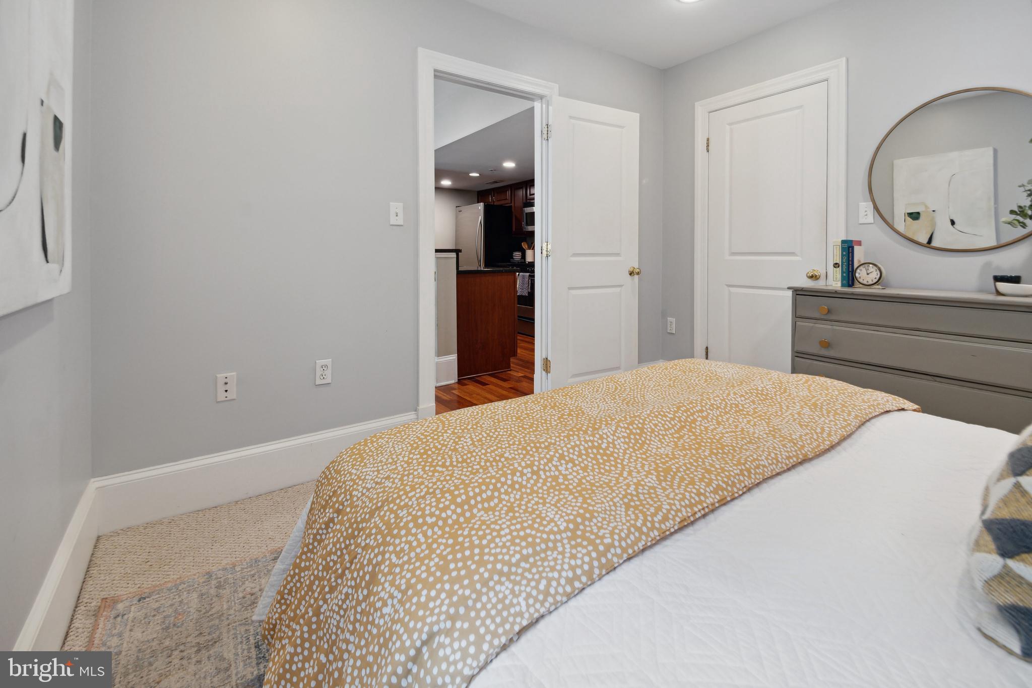 1324 Euclid St NW #5