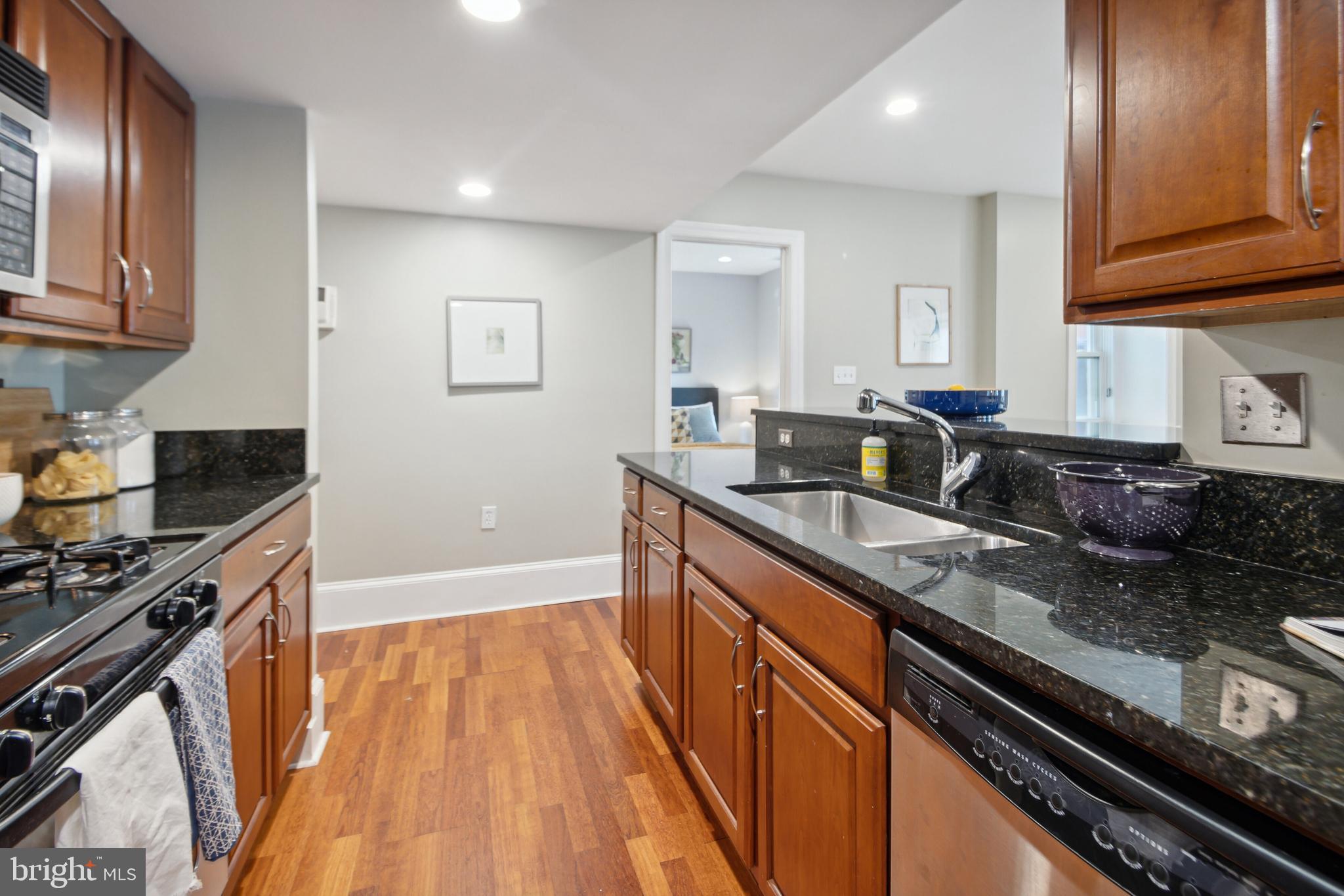 1324 Euclid St NW #5