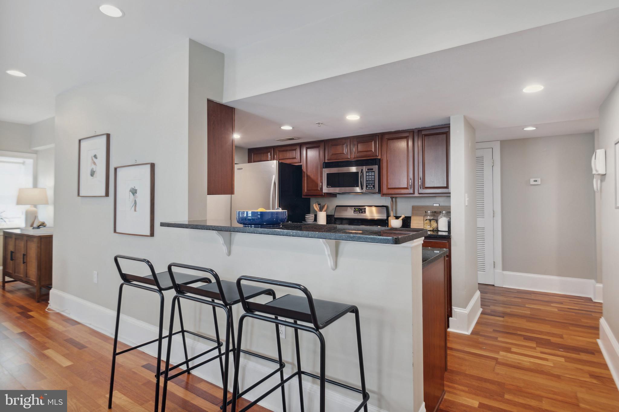 1324 Euclid St NW #5