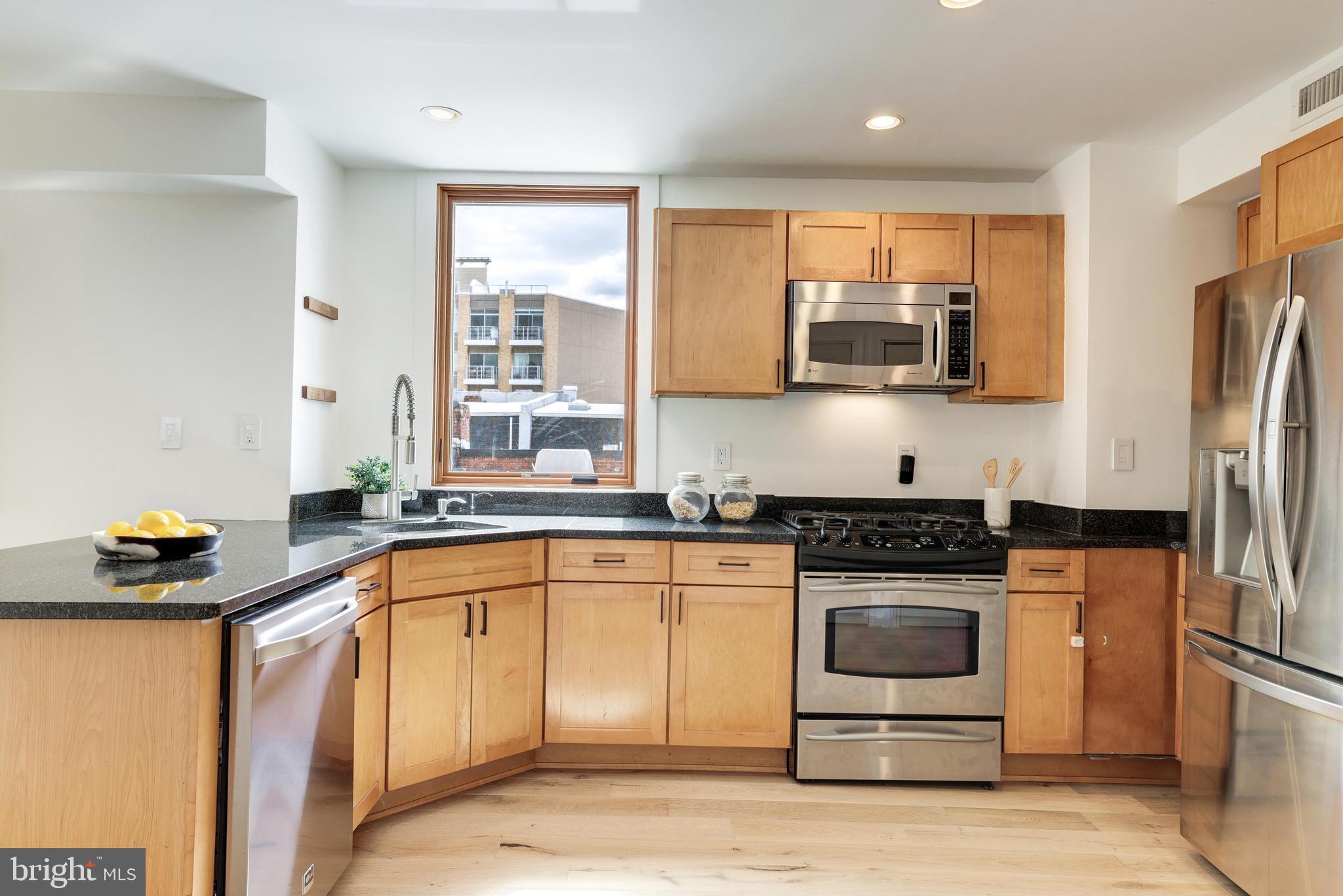 2713 Ontario Rd NW #5