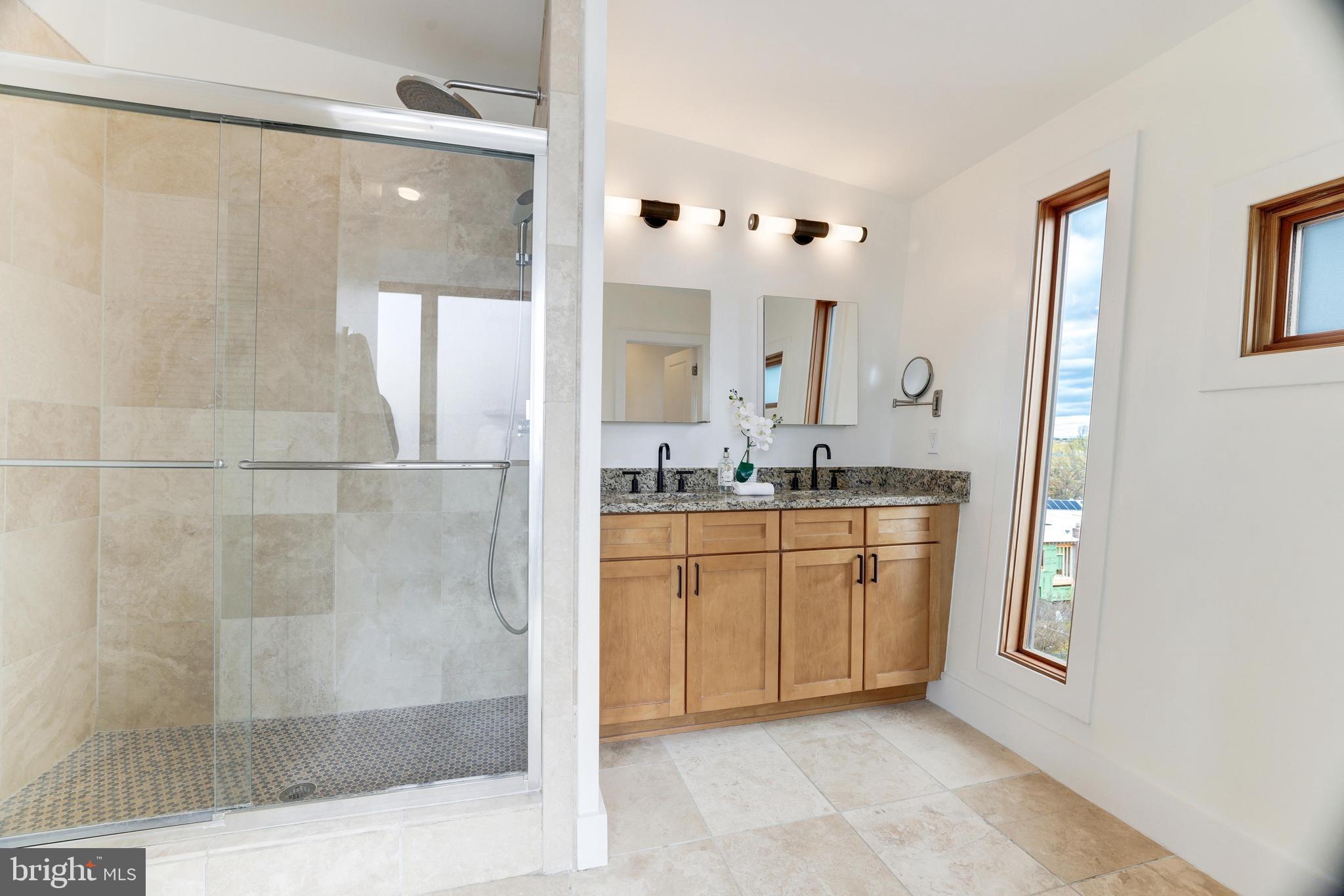 2713 Ontario Rd NW #5
