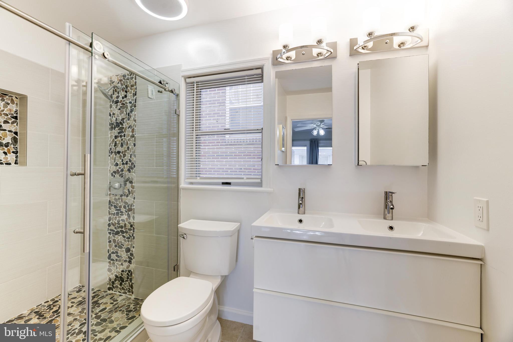 5229 Connecticut Ave NW #809