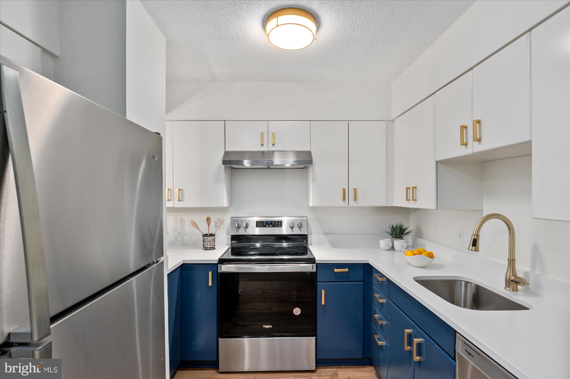 2111 Wisconsin Ave NW #318
