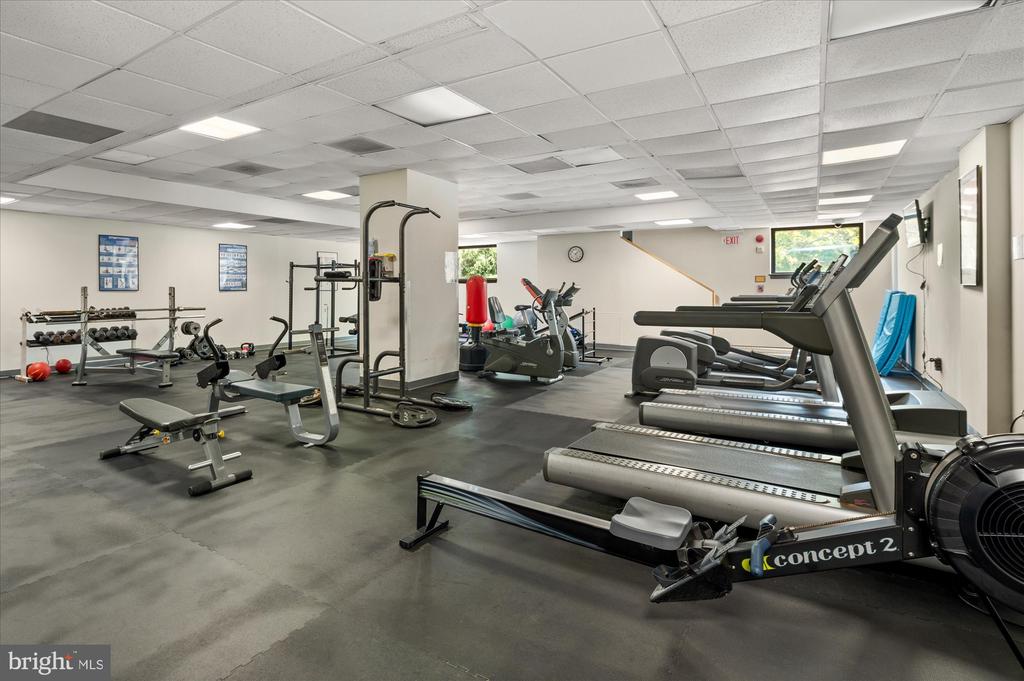 2111 Wisconsin Ave NW #318