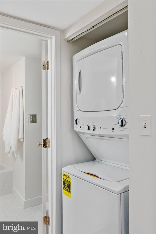 2111 Wisconsin Ave NW #318