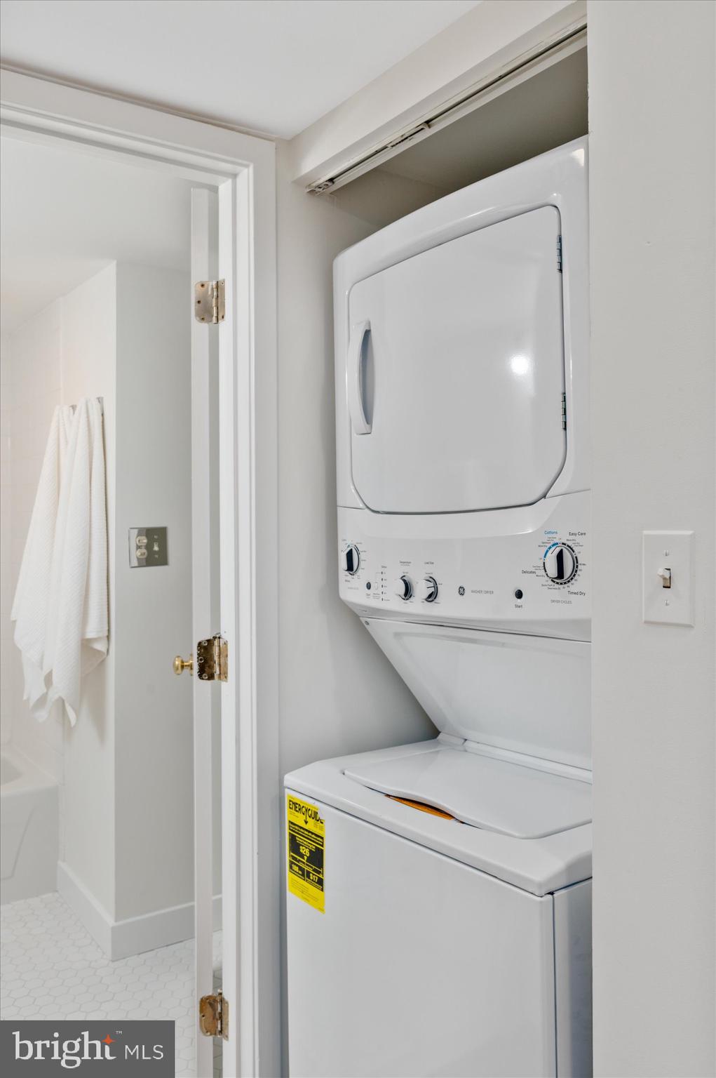 2111 Wisconsin Ave NW #318