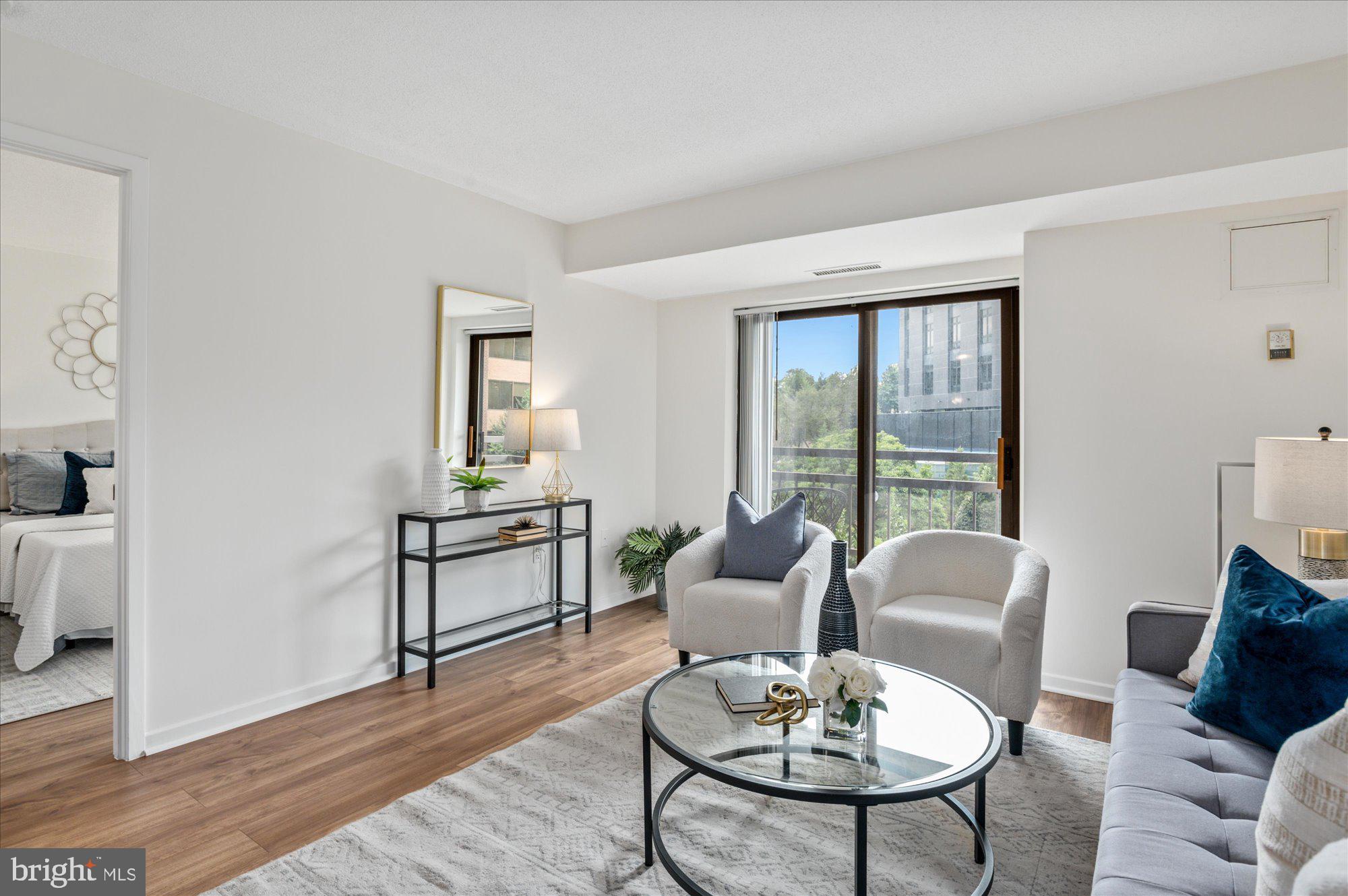 2111 Wisconsin Ave NW #318