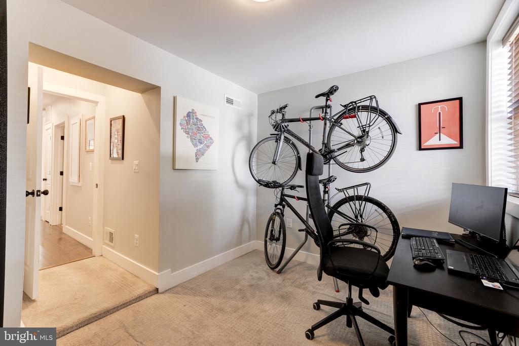 1330 Orren St NE #101