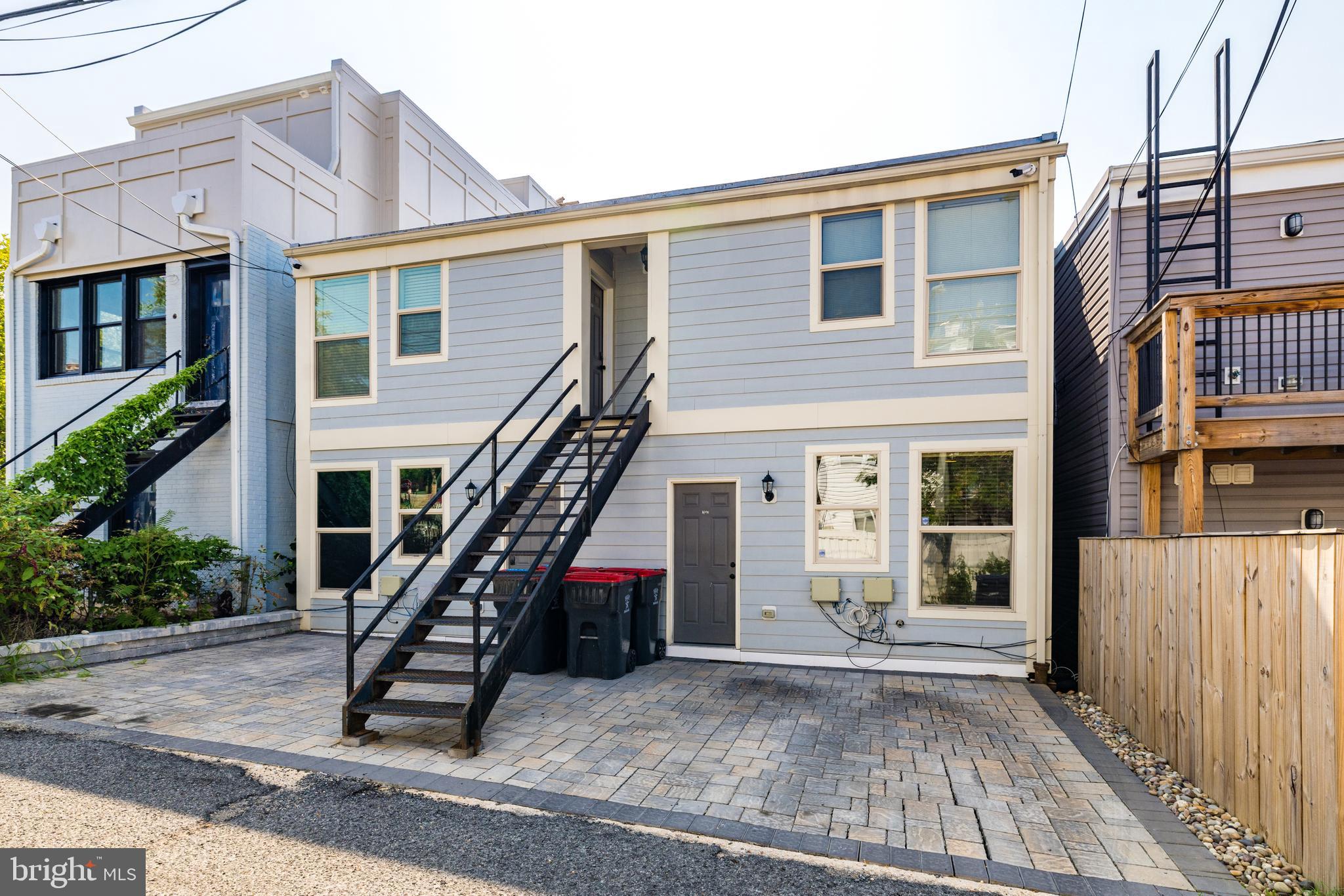 1330 Orren St NE #101