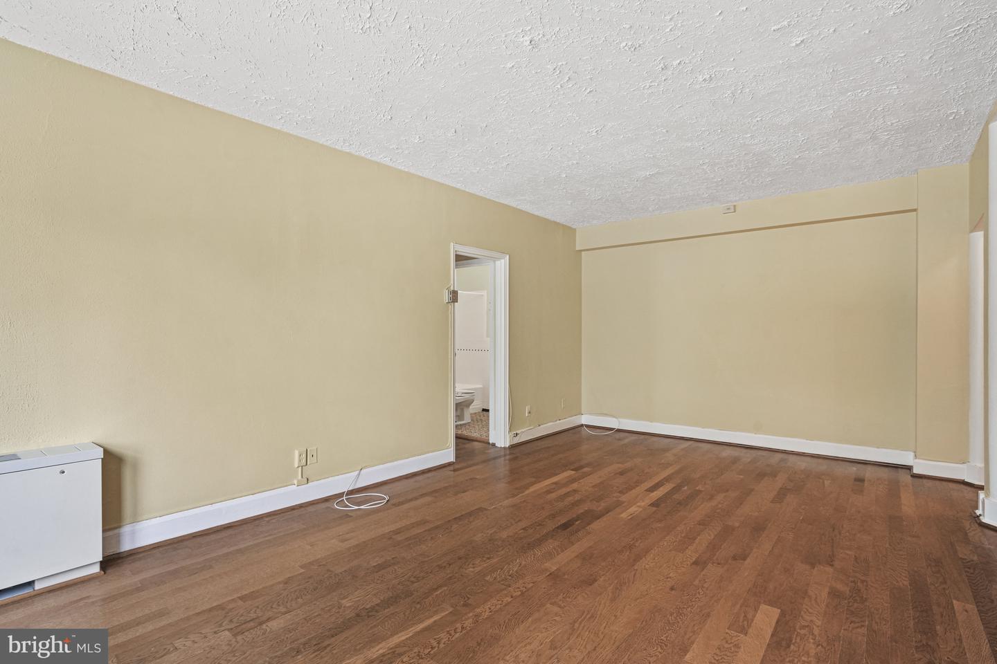 3901 Cathedral Ave NW #114