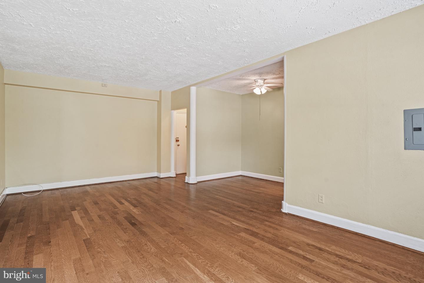 3901 Cathedral Ave NW #114