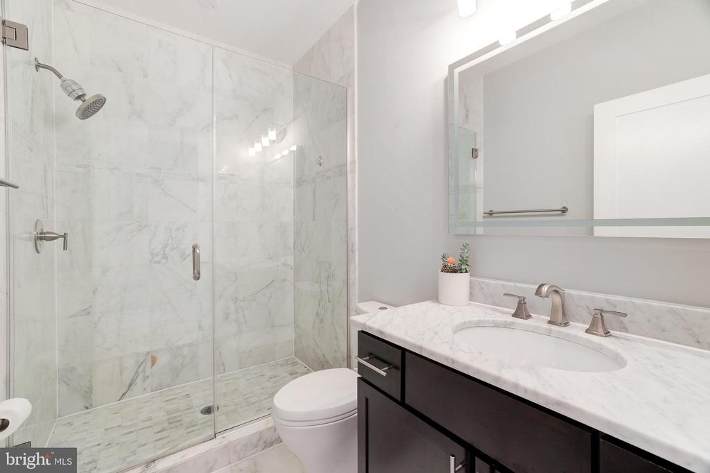 2435 Ontario Rd NW #4