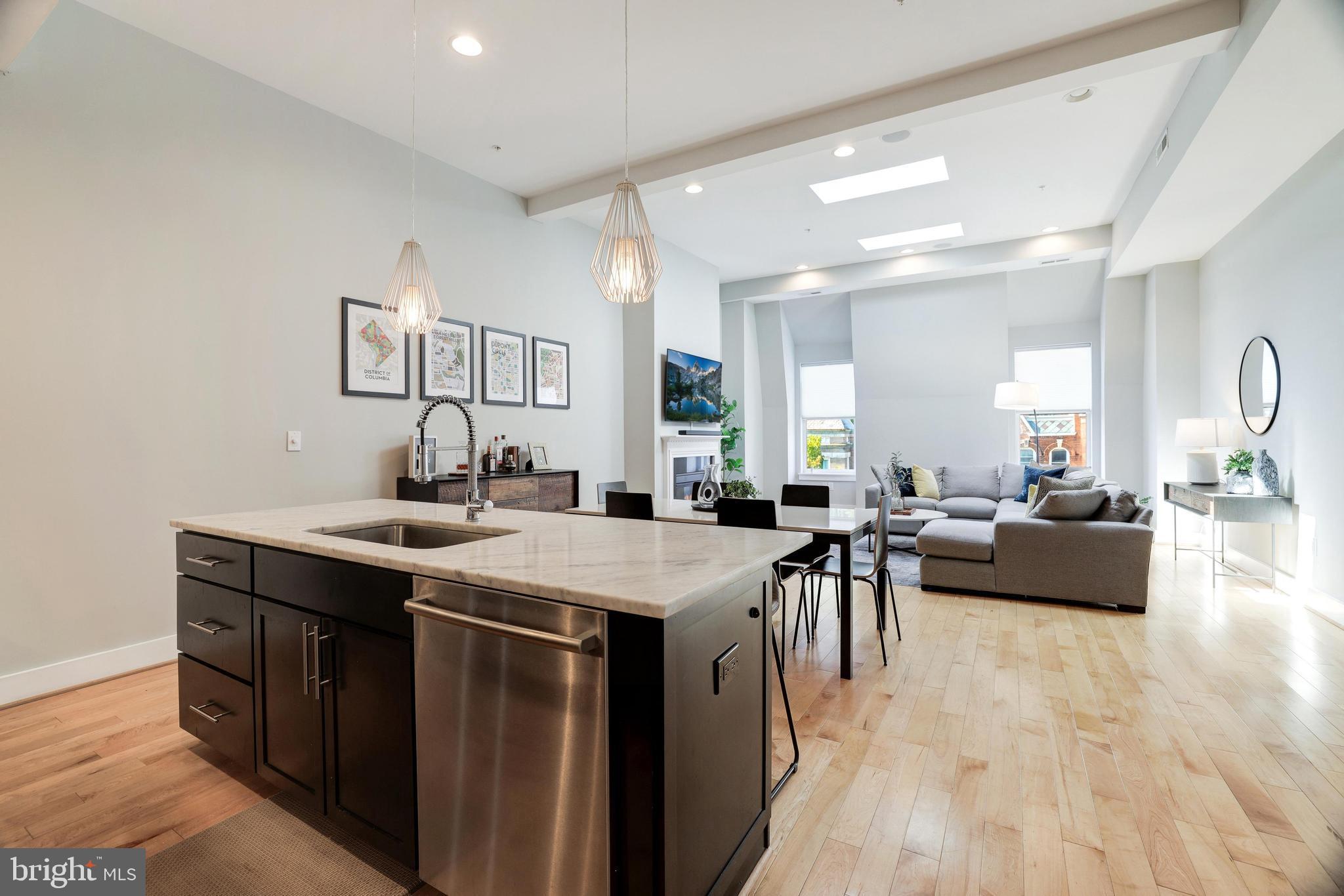 2435 Ontario Rd NW #4
