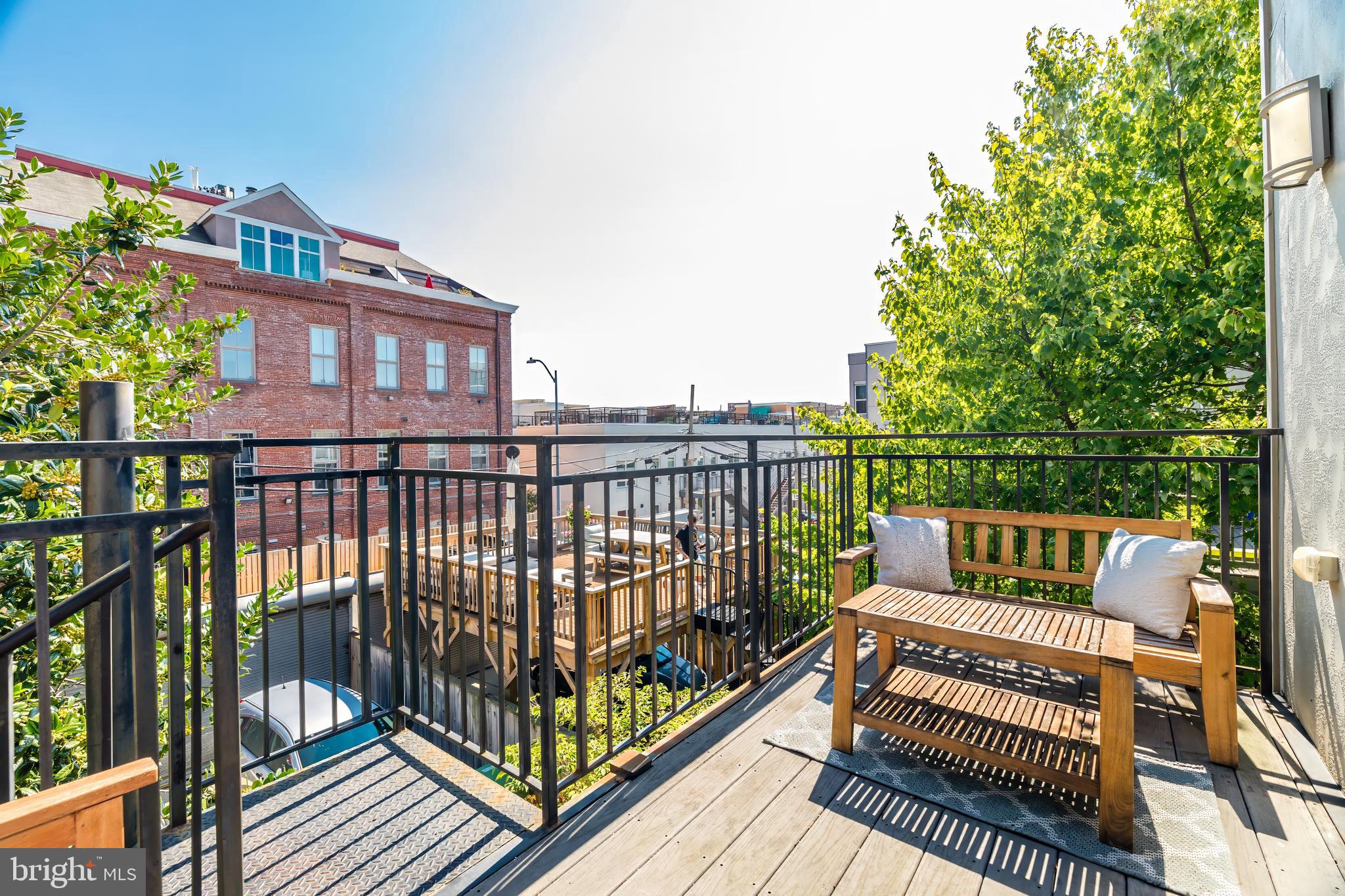 2435 Ontario Rd NW #4
