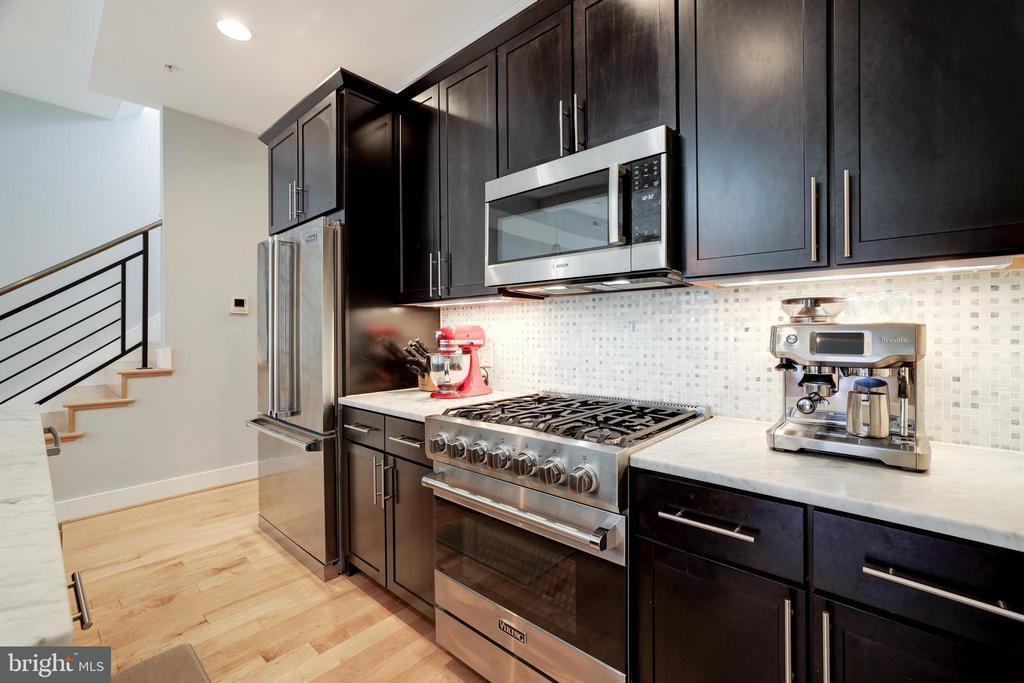 2435 Ontario Rd NW #4