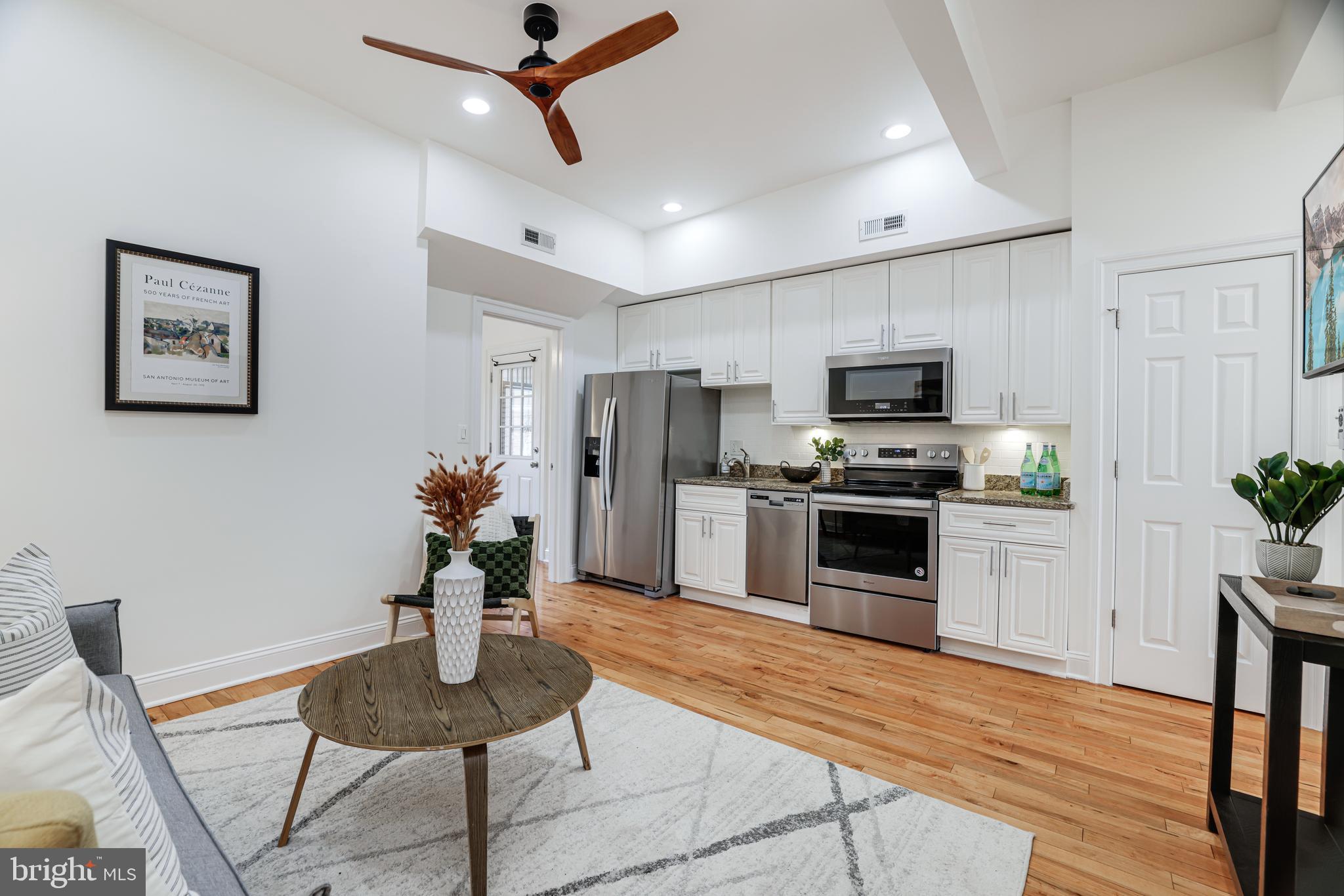 1102 Holbrook Ter NE #3