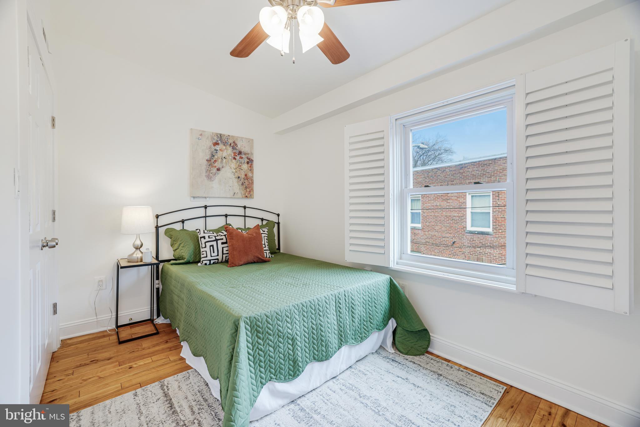 1102 Holbrook Ter NE #3