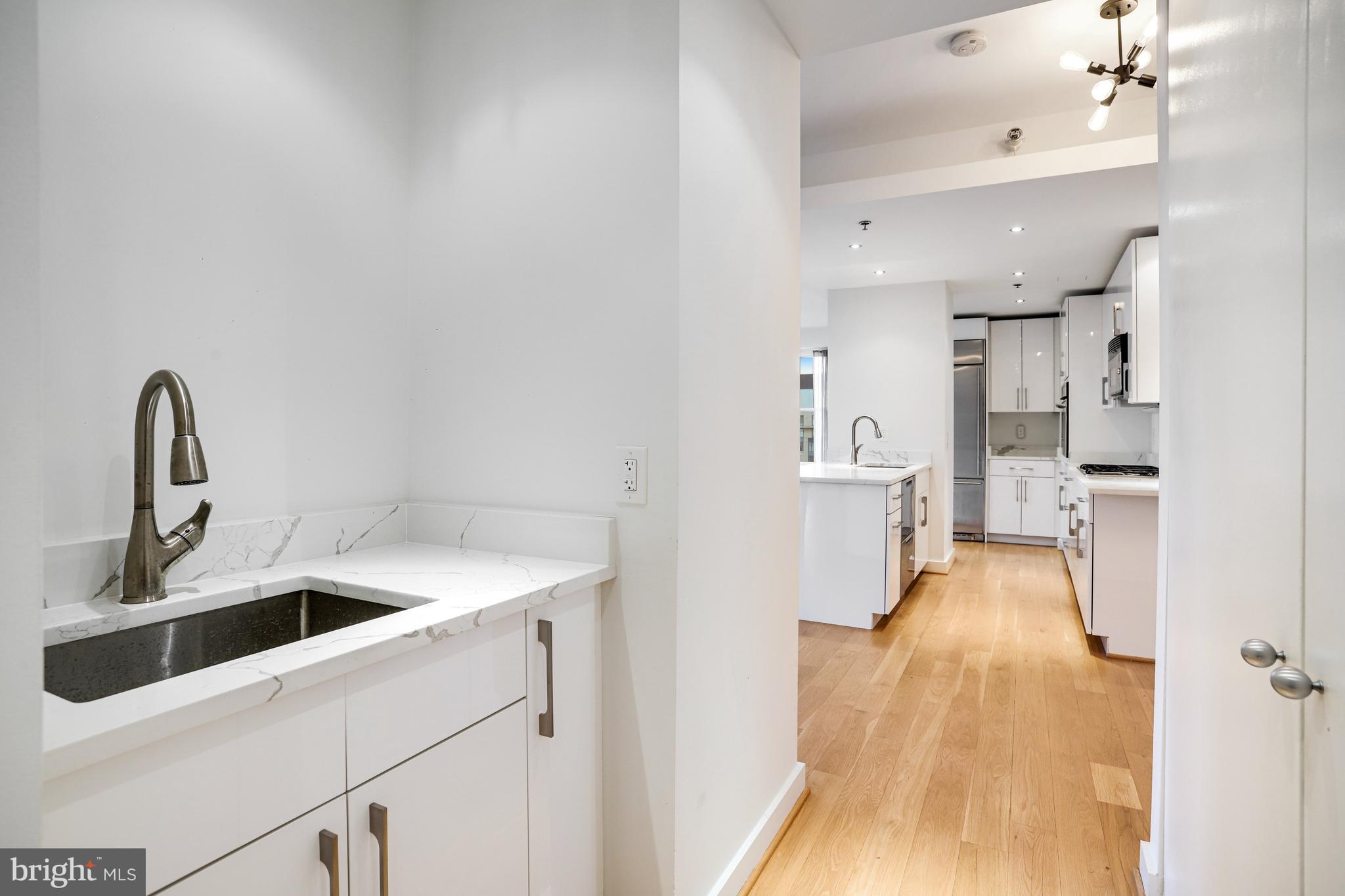 675 E St NW #900
